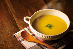 やさしい甘さがうれしい冬のごちそうスープ